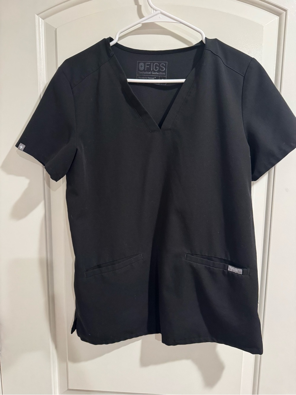 Figs Black Short-Sleeve V-Neck Scrub Top, the armpit seam is starting to unravel